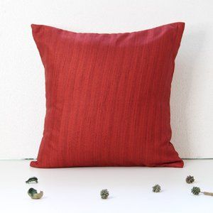 BERRY CUSHION COVER